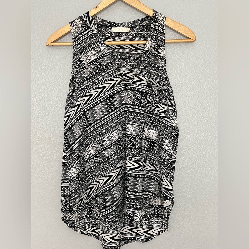 Lush Black and White Patterned Tank Top - Size Medium